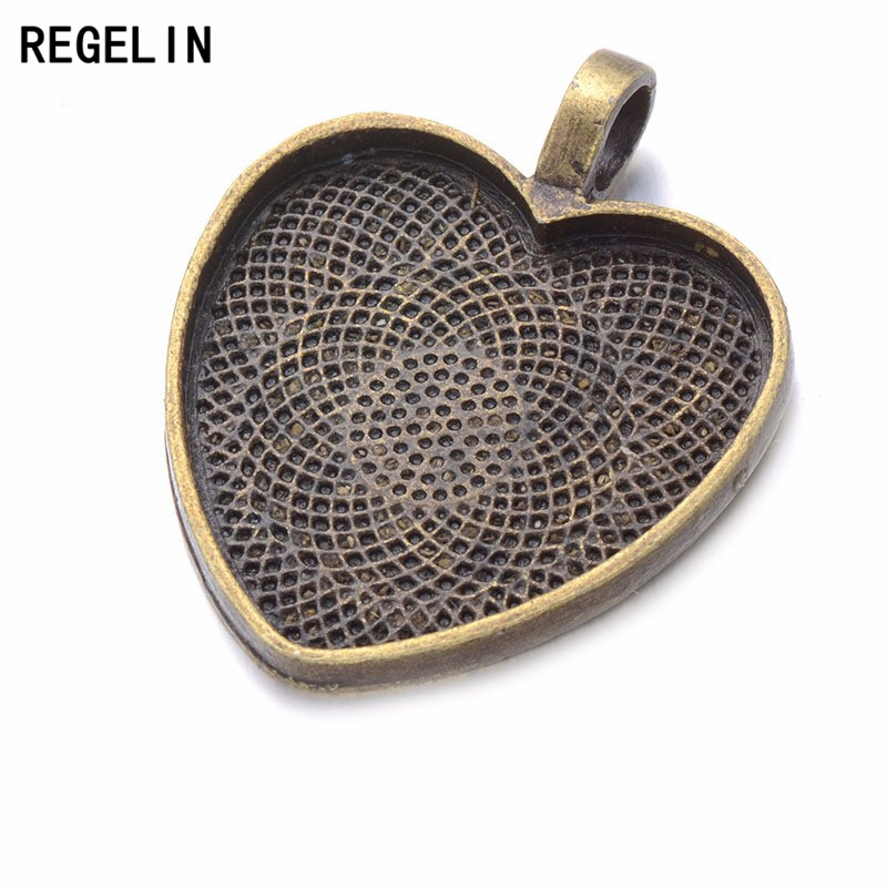 Ожерелье REGELIN в форме сердц – обзор и цена Bezels Set Pendant
