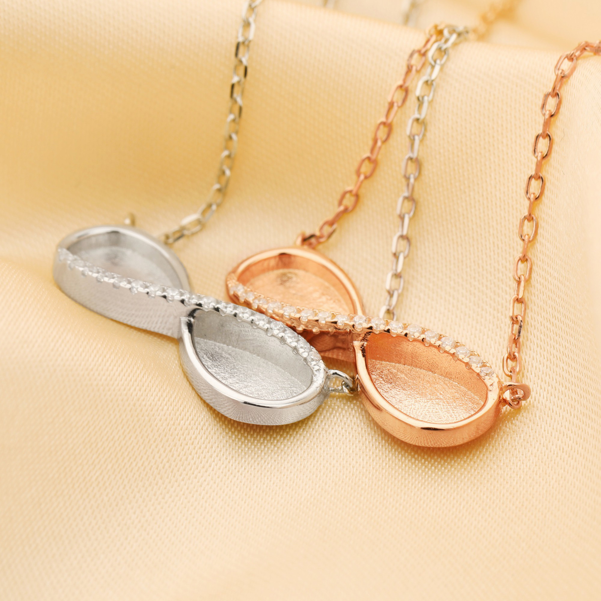Подвеска-кулон из смолы с мате – обзор и цена Bezels Set Pendant